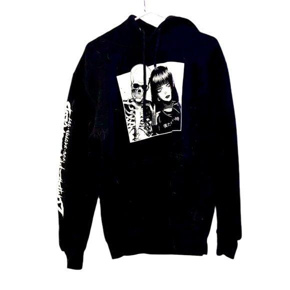 Grunge Sweater - Picture 1 of 3